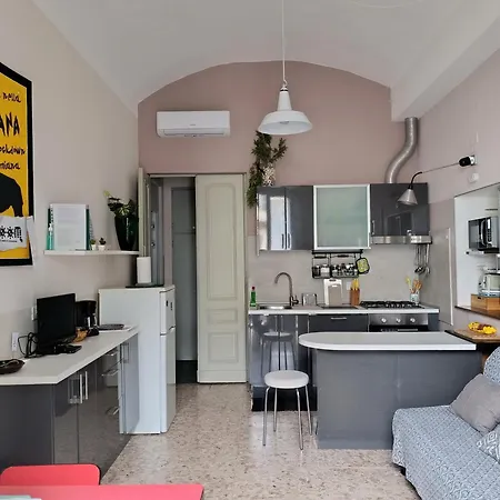 Nice-three-room With 2 Bathrooms Turijn