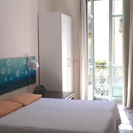 Nice-three-room With 2 Bathrooms * Turijn