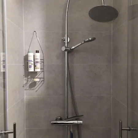 Appartement Nice-three-room With 2 Bathrooms Turijn