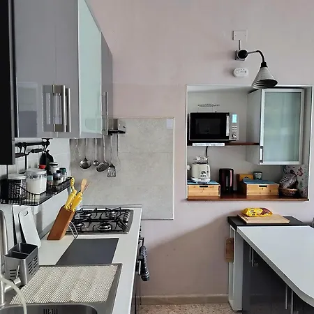 Nice-three-room With 2 Bathrooms *