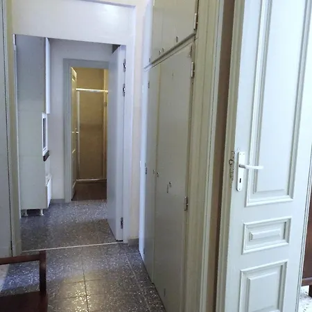 Nice-three-room With 2 Bathrooms