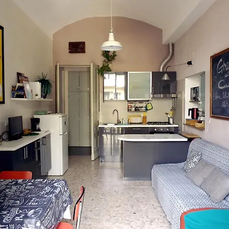 Nice-three-room With 2 Bathrooms * Turijn