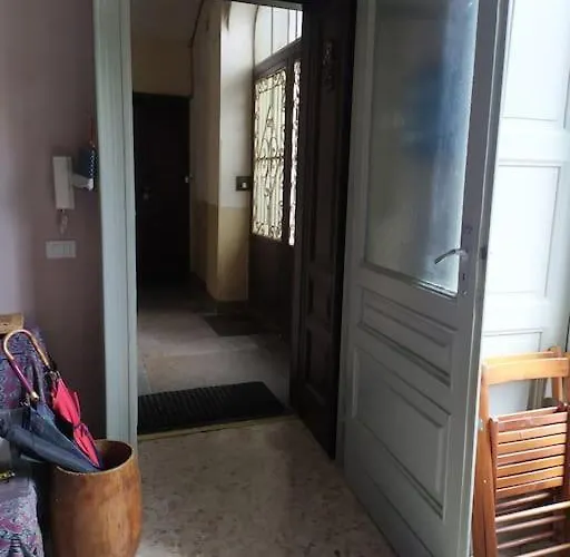 Nice-three-room With 2 Bathrooms Apartment *
